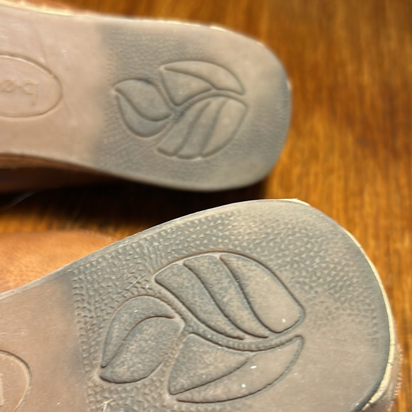 B.o.c. Born Brown Cork Wedge Heel Open Toe Sandal. Size 7 - Picture 10 of 11